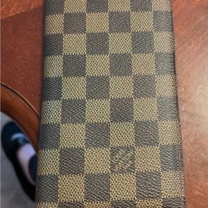 Louis Vuitton Damier Brazza wallet